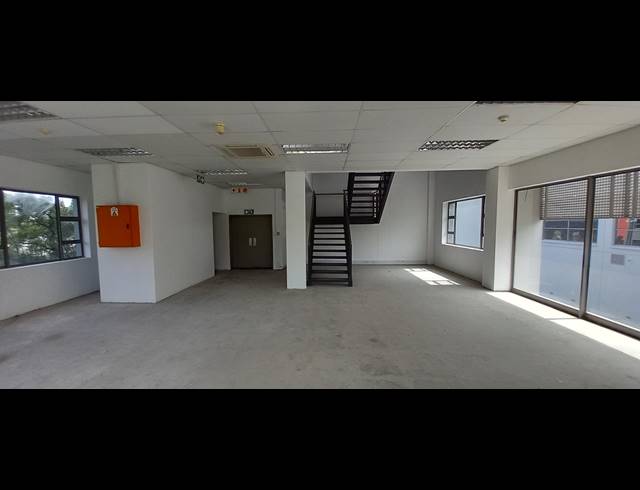 235M² OFFICE TO LET IN BRYANSTON